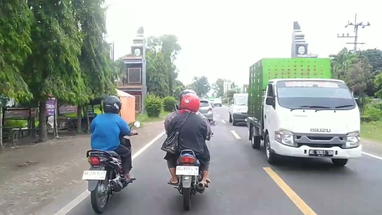 Perjalanan Dari Halte Bus Jenes Menuju Pasar Jetis - Eps. 32