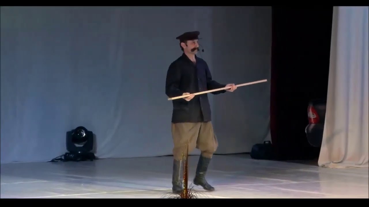 Сержант Секинаев. актёр Дигорского театра Ян Калабеков.