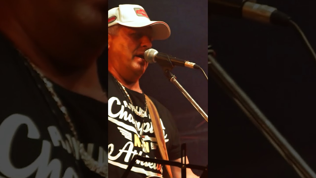 Burning Voice. Город.