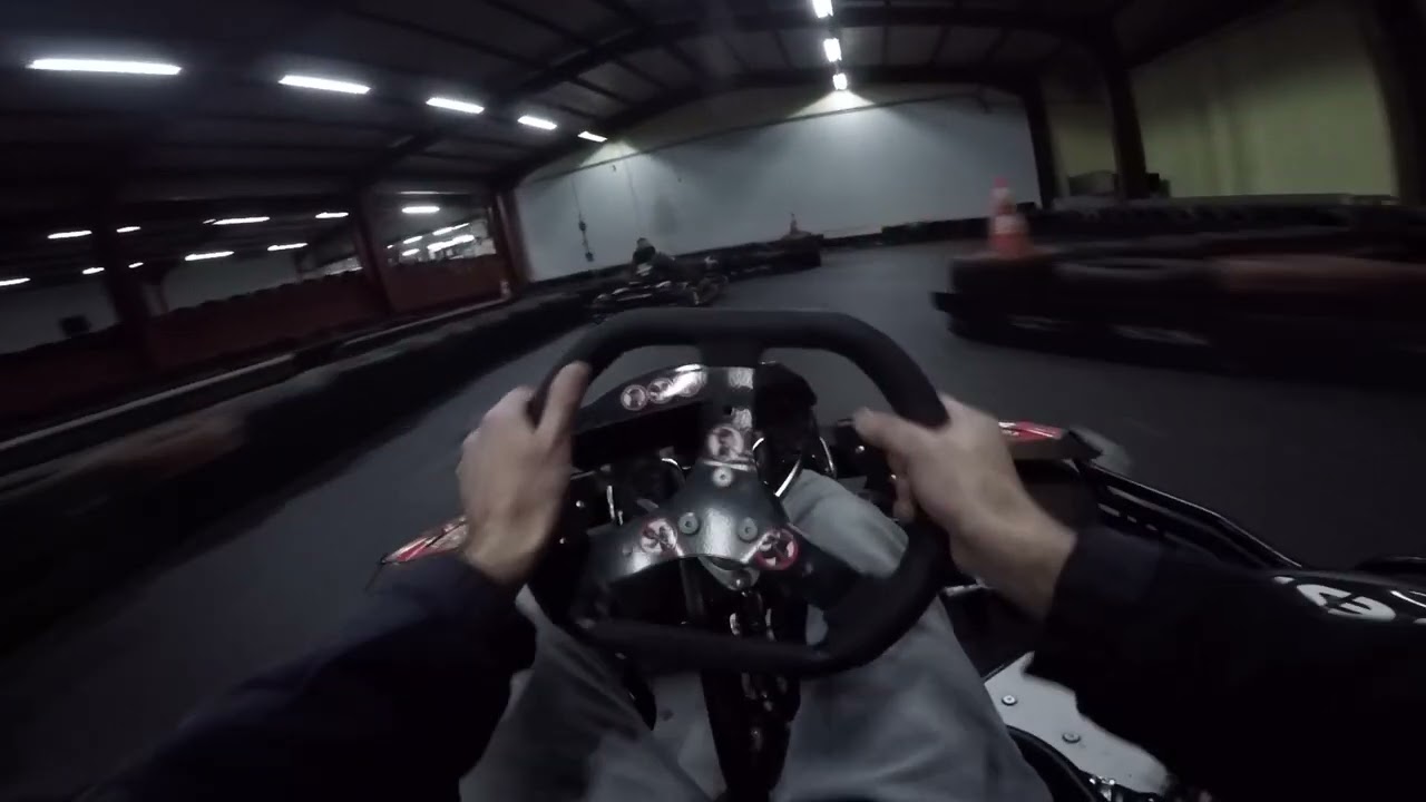 Ein Paar Runden Kartfahren.Just for Fun