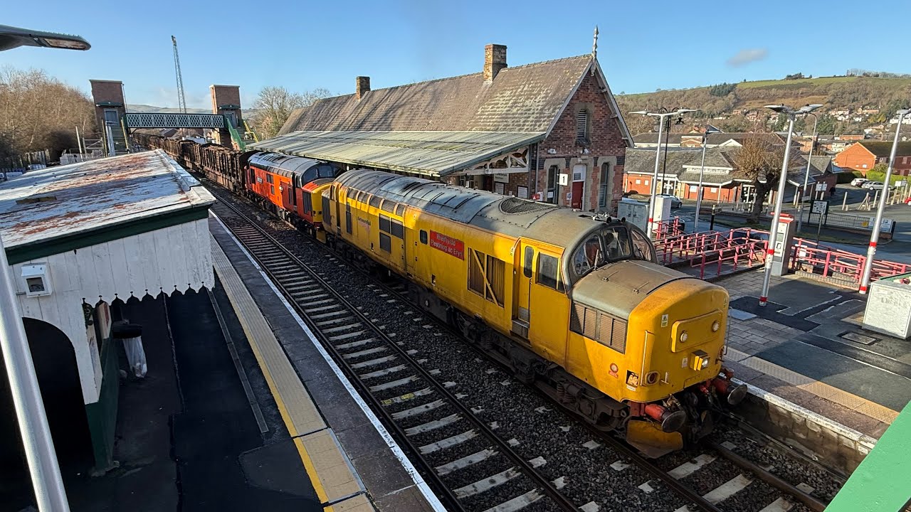 Log train (37405+97302) today. What a departure that was.💪🏼💪🏼💪🏼💪🏼