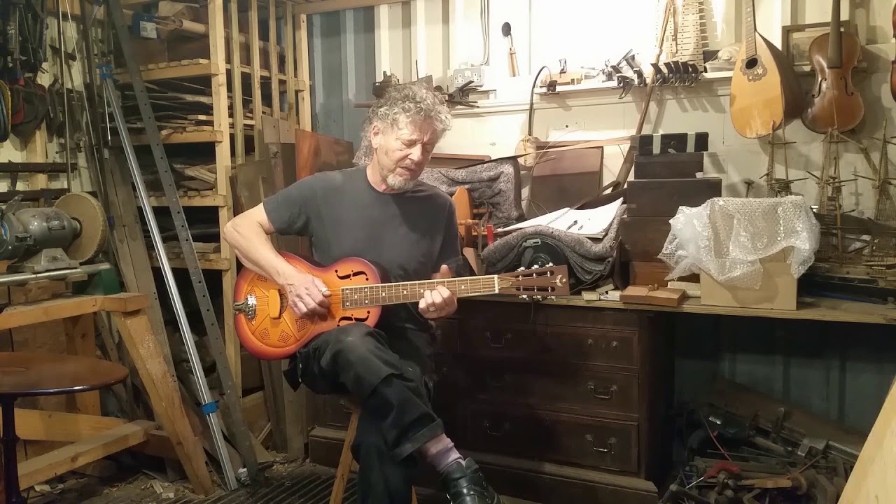 Icarus Minolian Parlour Resonator played by Roger Hubbard