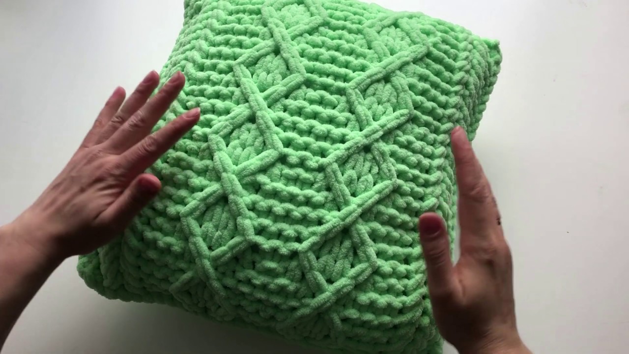 Подушка с ромбами из Puffy FINE