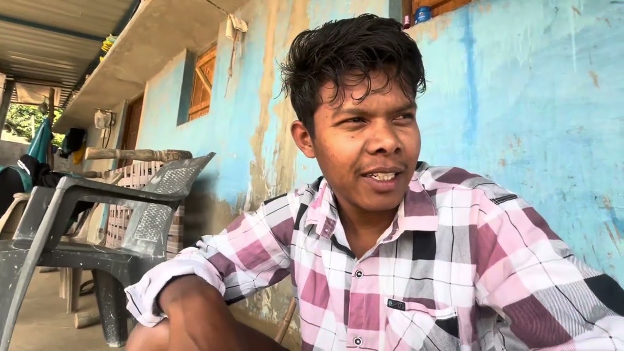 Aaj ghar pr bani h makke ki roti 🫓 or tammater ki chatni vo bhi bina tel wali 😋😇