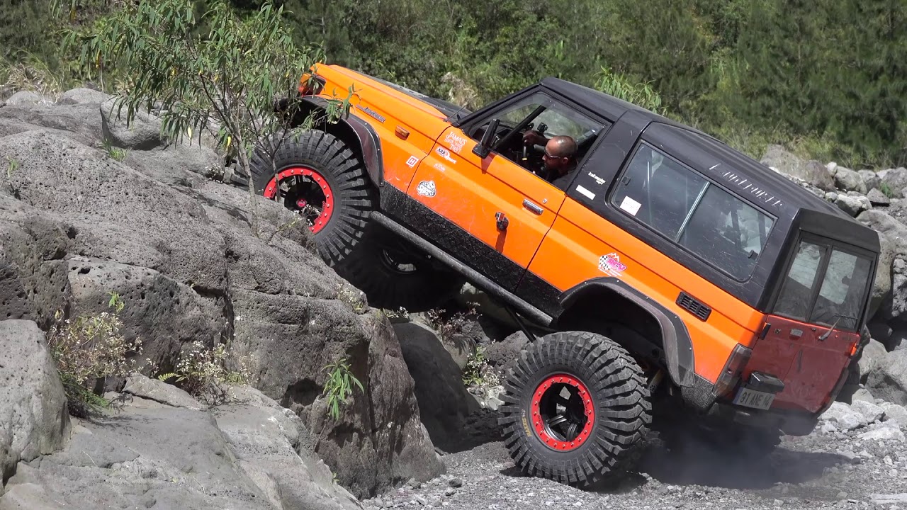 Toyota HZJ73 Rivière des Remparts avec TV5 Monde