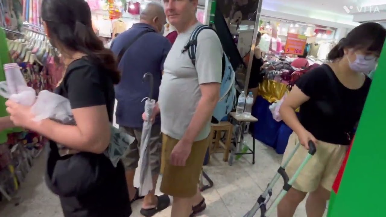 🇹🇭Pratunam Market Huge Clothing Wholesale Market In Bangkok #shoppingvlog #bangkok