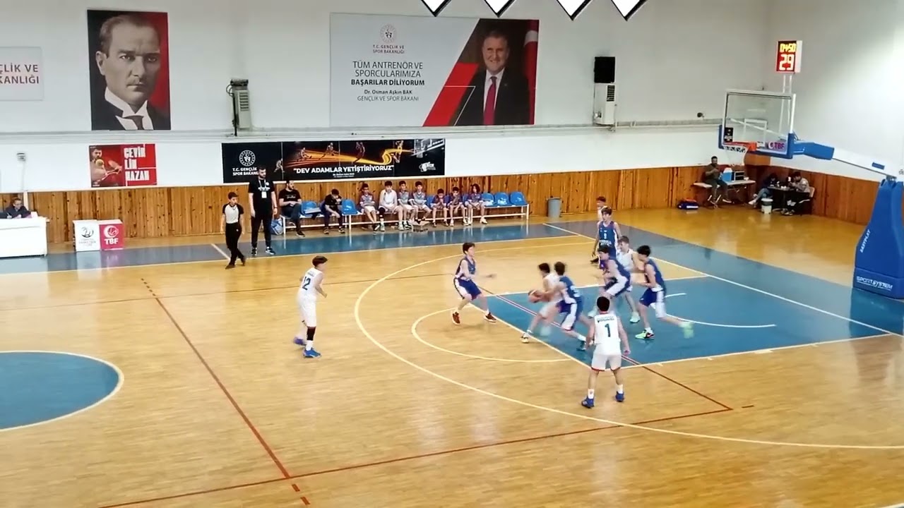 ANADOLU EFES   GÜNGÖREN BLD   U12 TBF 1PERIOT