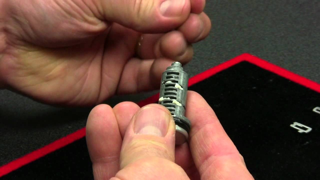Pinning Demonstration: 2012 Ford Fiesta Freewheeling Door Lock