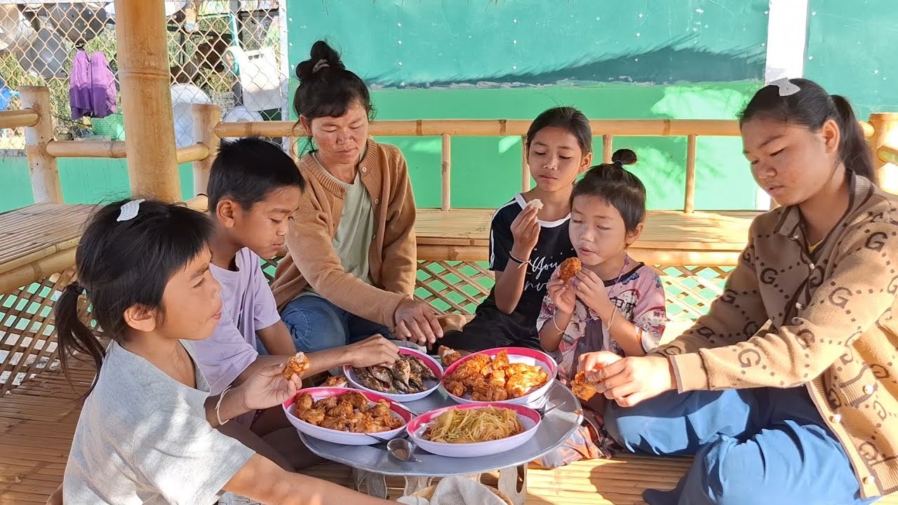 แช่บที่สุดเท่าที่ได้กินมาอาหารเช้าลูก8ทอดน่องไก่ปิ้งปลาทูตำหมากหุ่ง 11 กุมภาพันธ์ ค.ศ. 2026