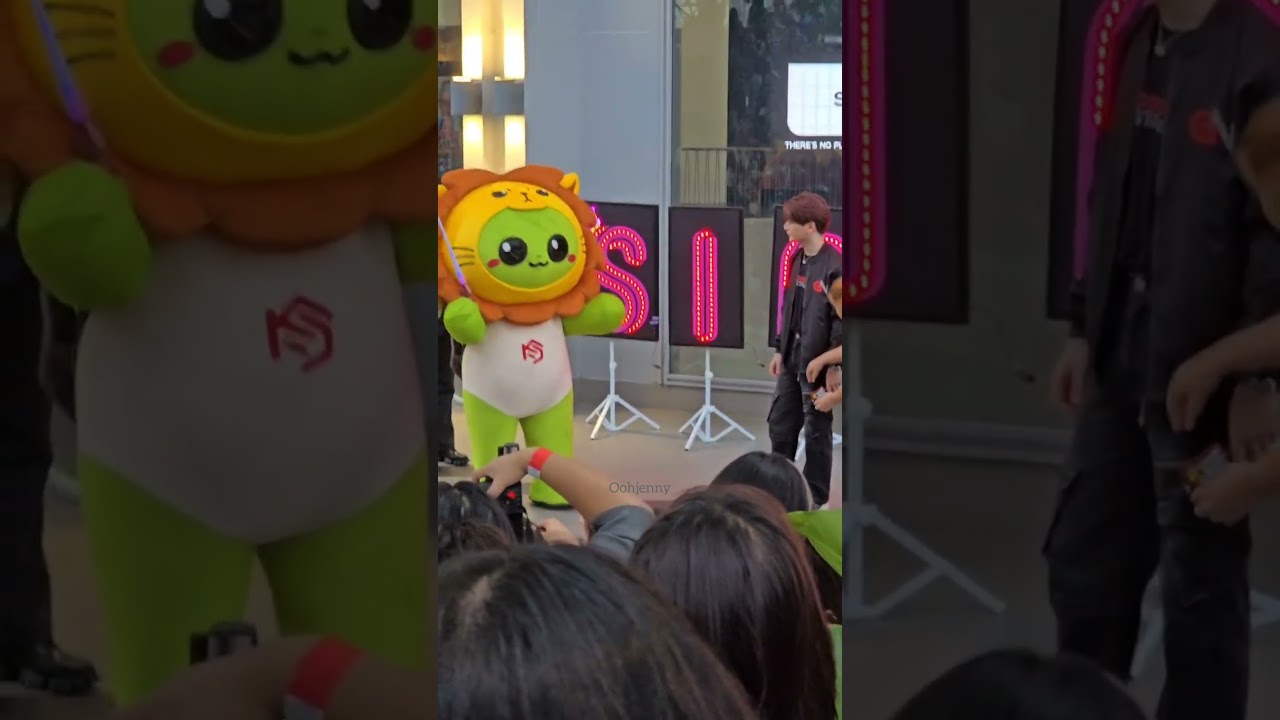 KINGMAN WITH HIS PAPAS. #kristsingto #peraya #kingman #gmmtv #gmmboys #mascot #bls #fangirl #bangkok