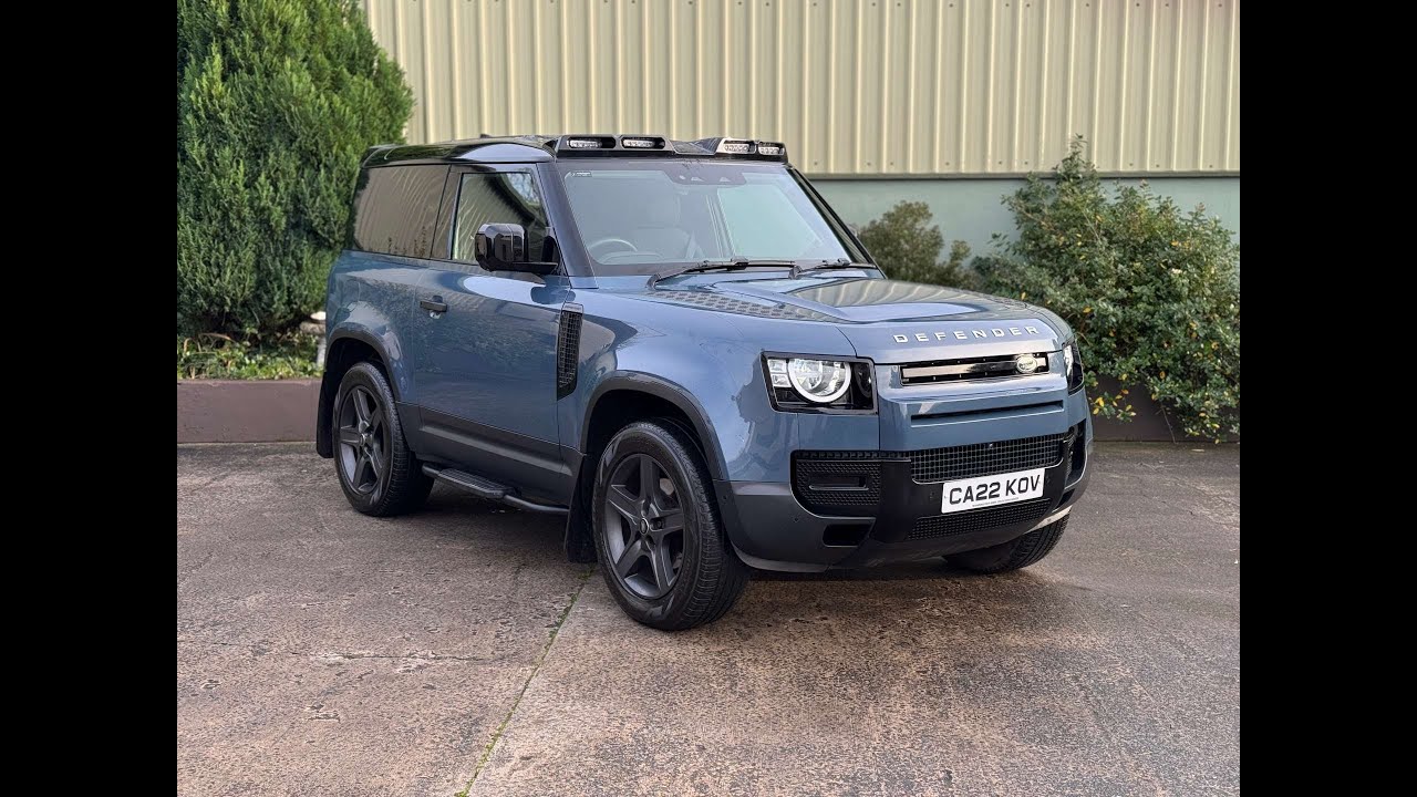 Land Rover Defender 2022