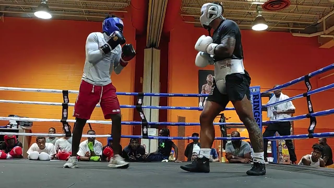 PRO VS AMATEUR - LORENZO TRUCK SIMPSON VS GRAVE DIGGER - SPAR WARS
