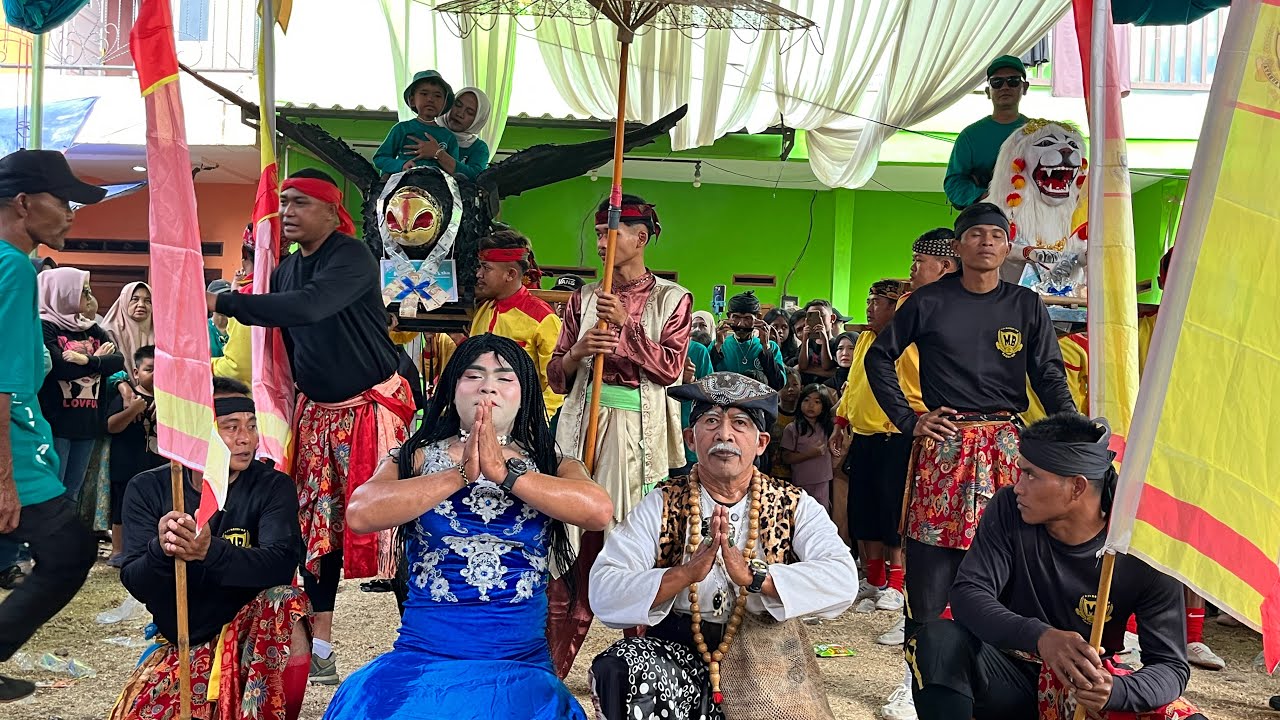 UPACARA ADAT LENGSER SENI BENJANG MEKAR BUDAYA DI CIPICUNG UJUNG Berung