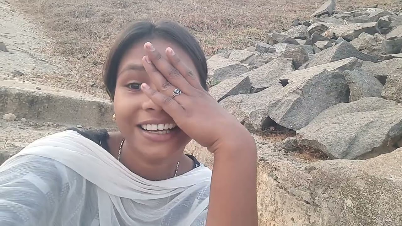 ला ईन के किनारे से बीडीओ  बान रही हू