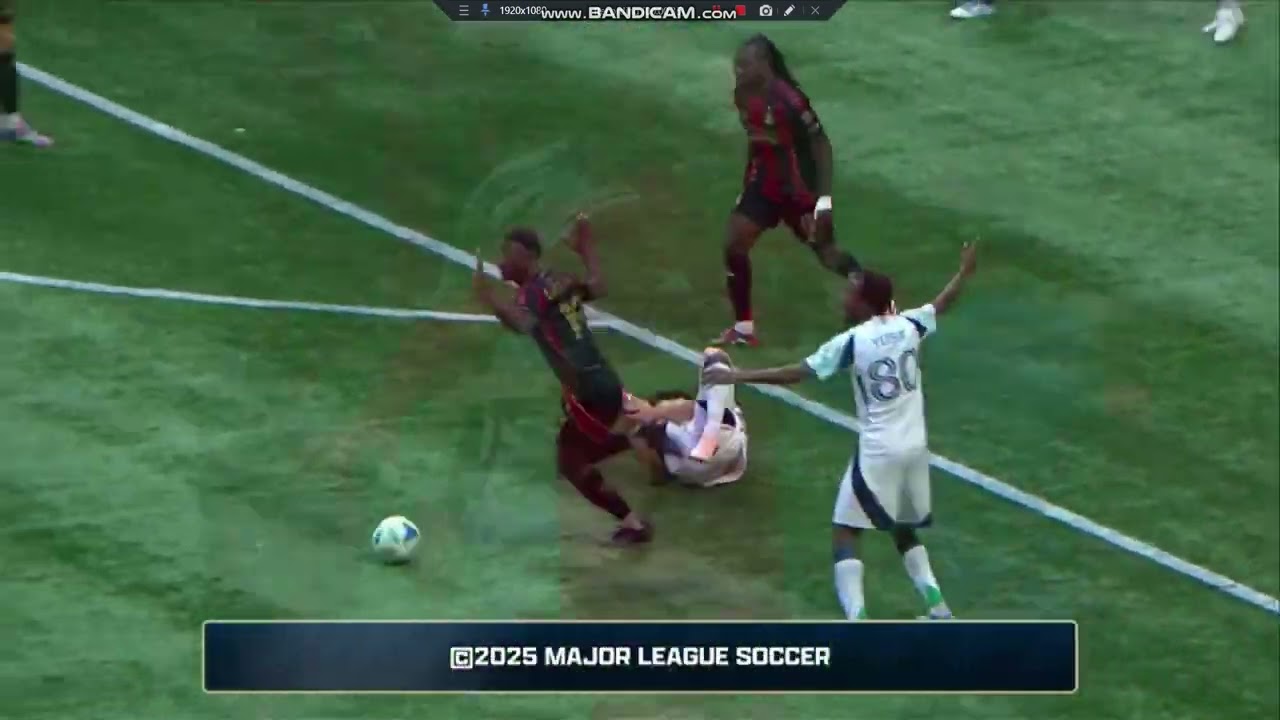 MLS на канале FOX завершает матч между Атлантой и Новой Англией