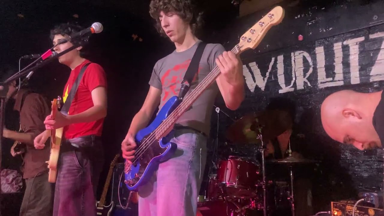Vapores en directo en la Wurli