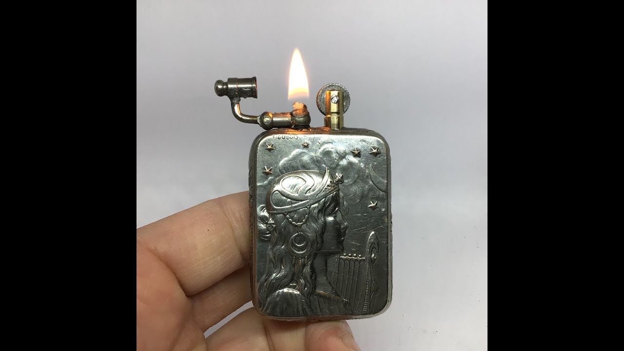 Briquet F  Dubois 1890 - Œuvre d'art