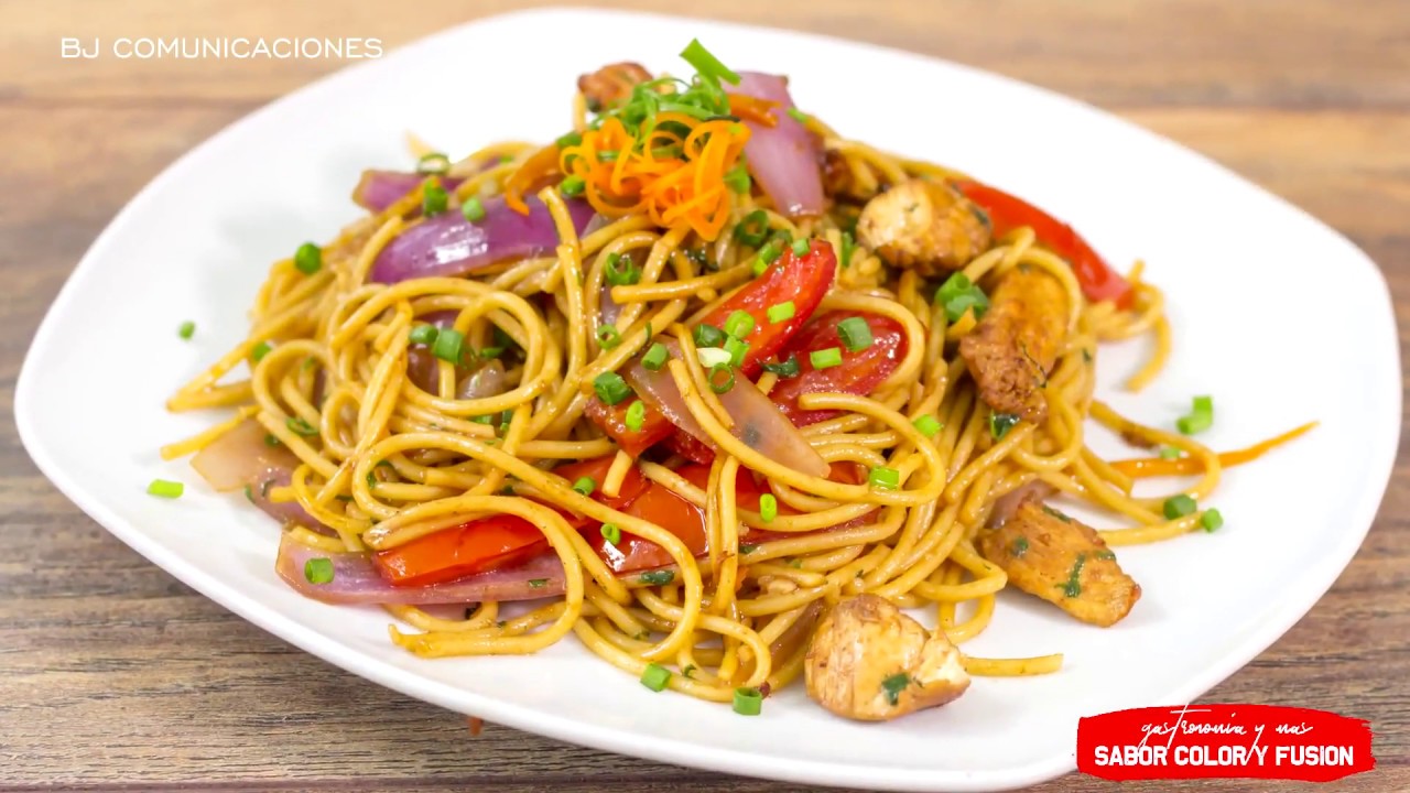 Tallarin Saltado de Pollo (ComidaPeruana)