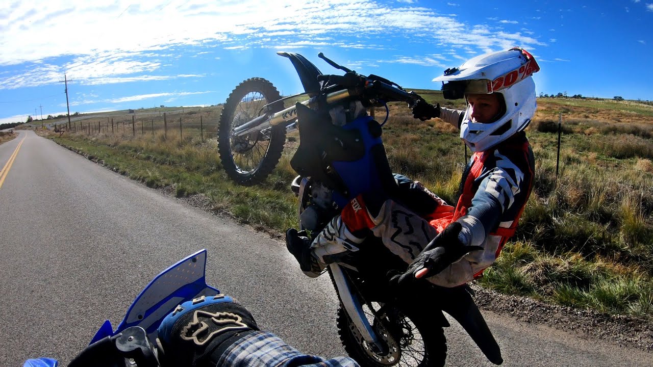 MotoVlog Ep: 16! Backroad Wheelies On YZ125s!!