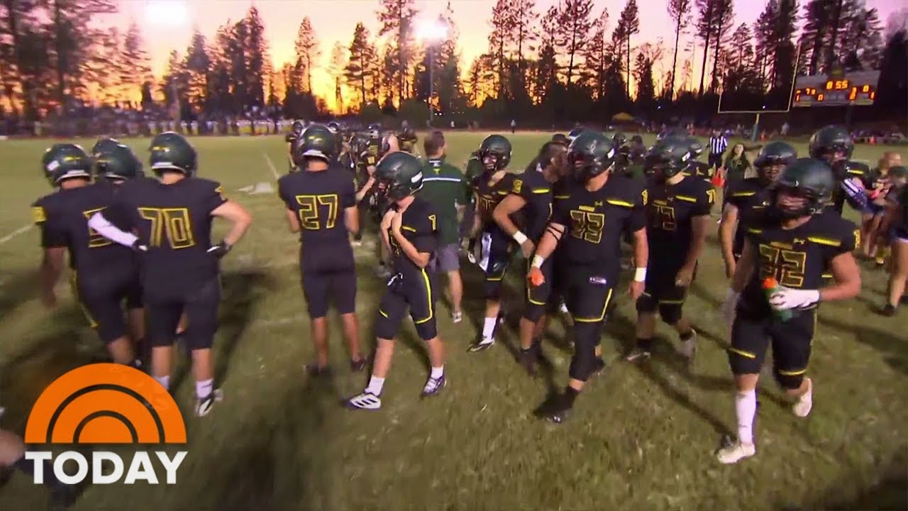 California High School Football Team Makes A Comeback After Wildfires | TODAY