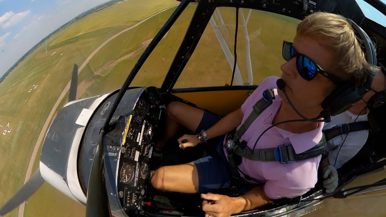 How to Land a Piper Super Cub on a Grass Strip.