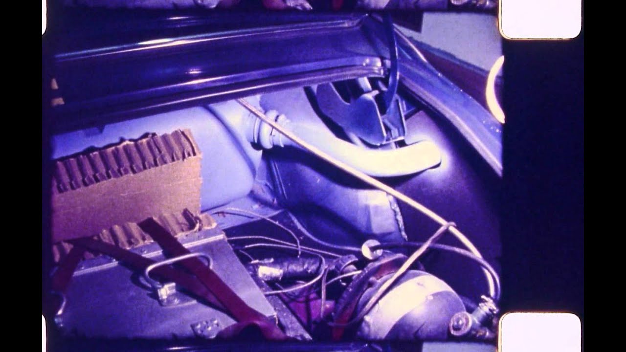 Peugeot 504 Crash Test - 1980