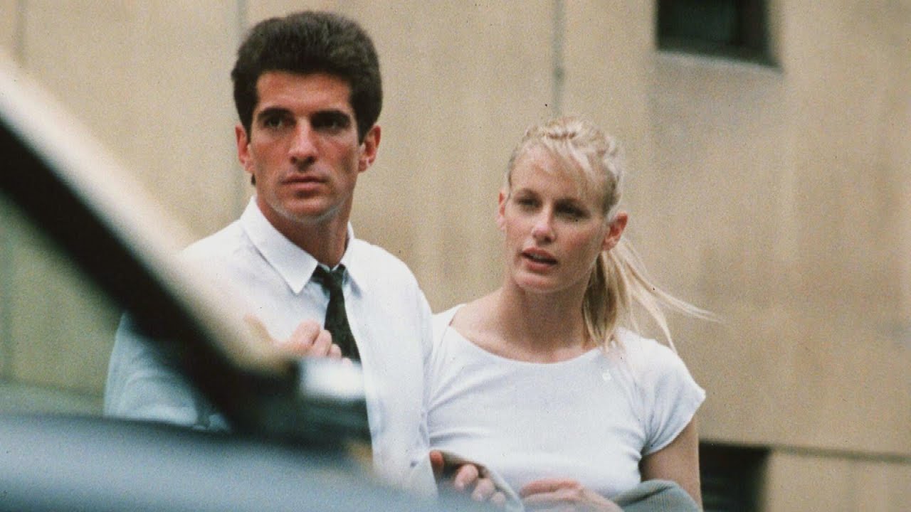 Actress Daryl Hannah Lashes Out Of Her Portrayal in 'Love Story'