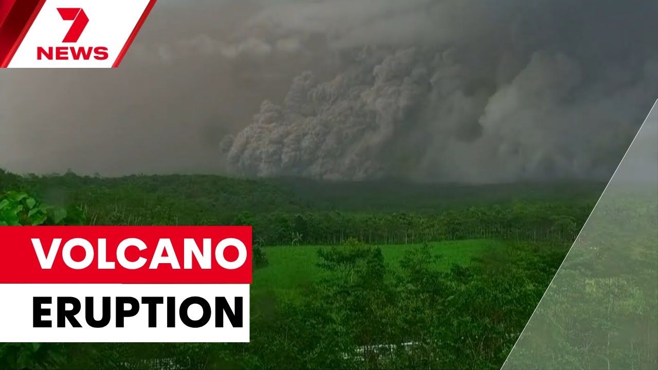 Flight warnings issued for Aussies, with ash cloud on the move in Indonesia | 7NEWS