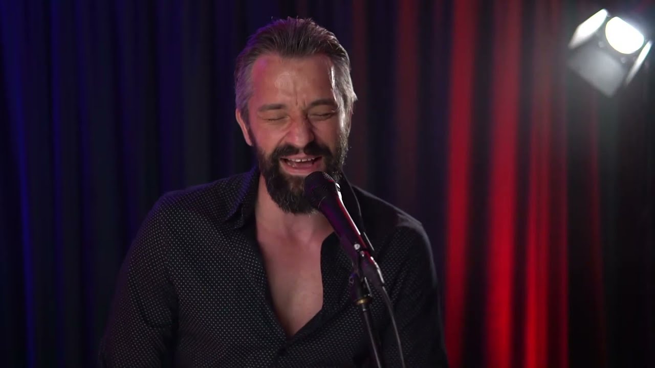 New York New York - Frank Sinatra COVER (Daniel Lazar LIVE la MUSICafe)