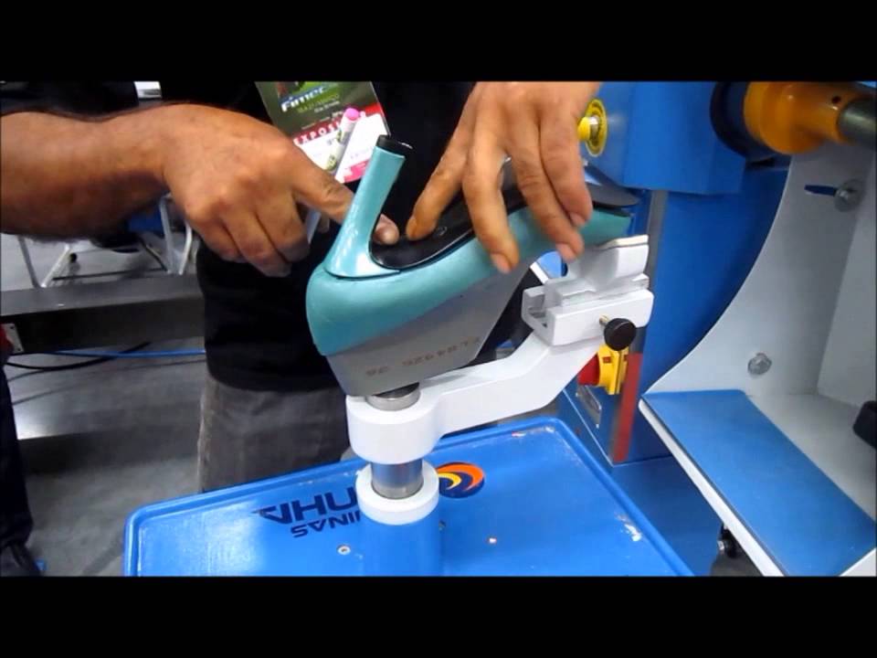Fabricação de Sapatos Femininos na Fábrica Conceito