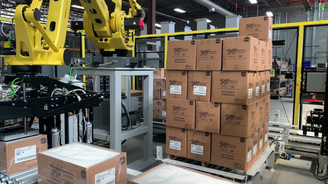Robotic Palletizing RPC with Dual Palletizing Stations