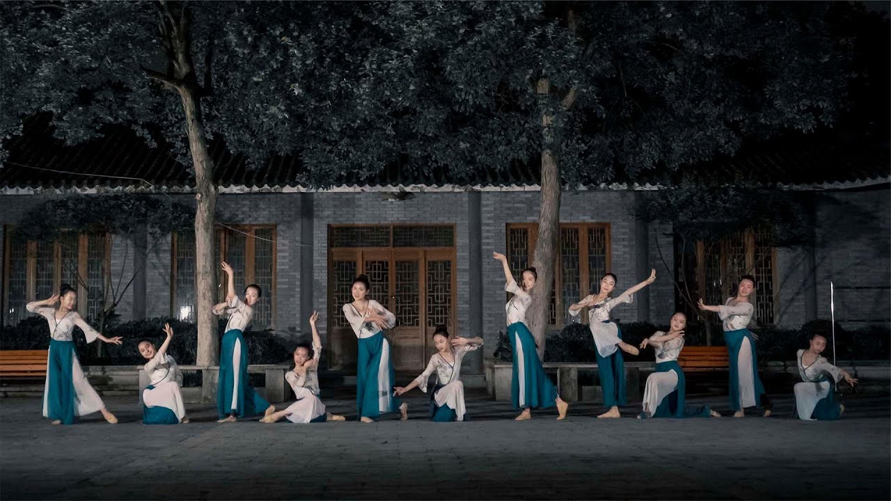 不仔细看不知道，跳舞的都是孩子呀！古典舞《缪清之舞》