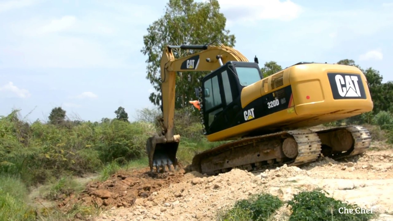 แบคโฮแคทเคลียร์ริ่งคันคลอง CAT D3200 Excavator | Che Chef