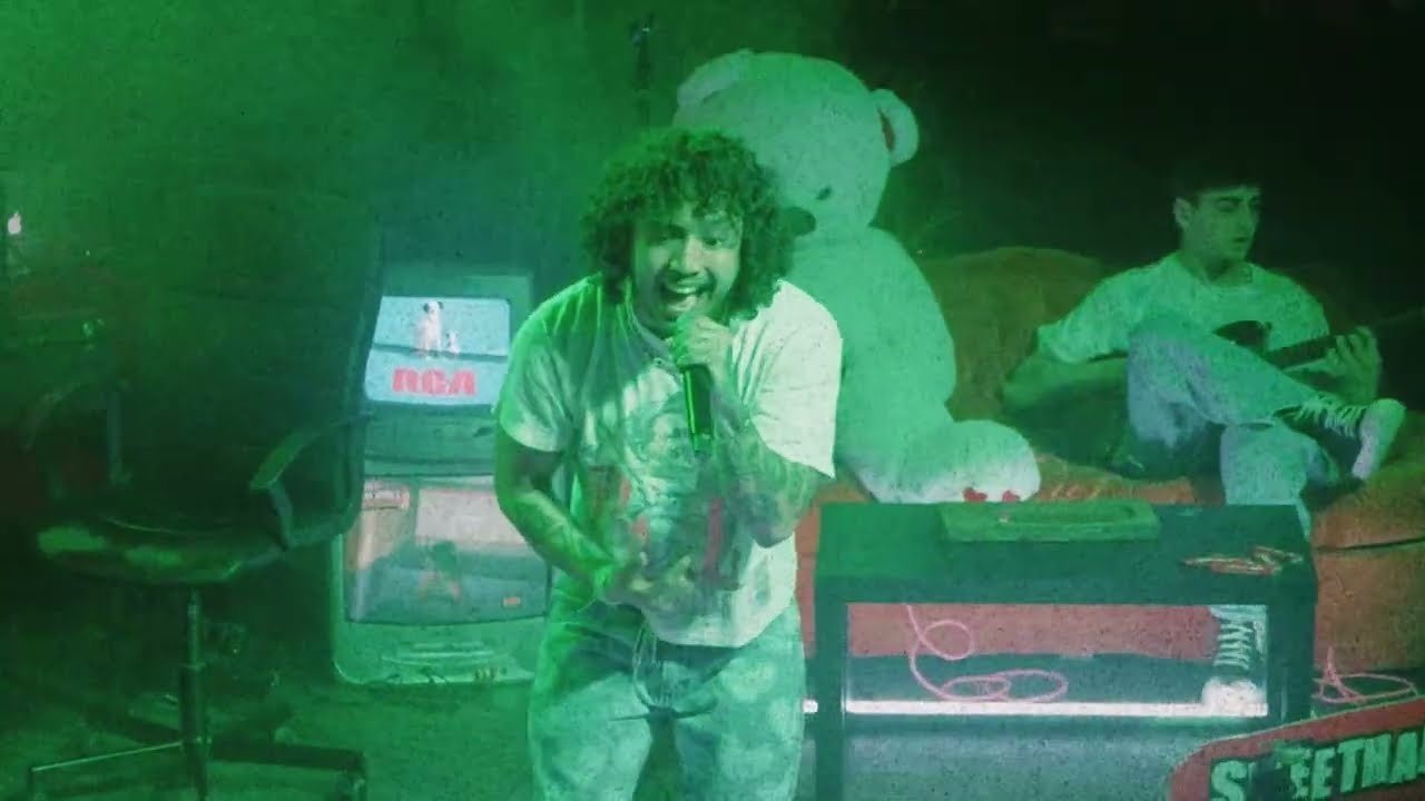 RUSSELL! - FMU (Live)