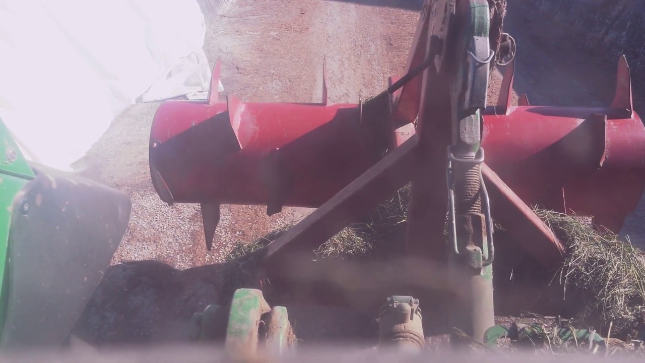 John Deere mit Siloverteiler