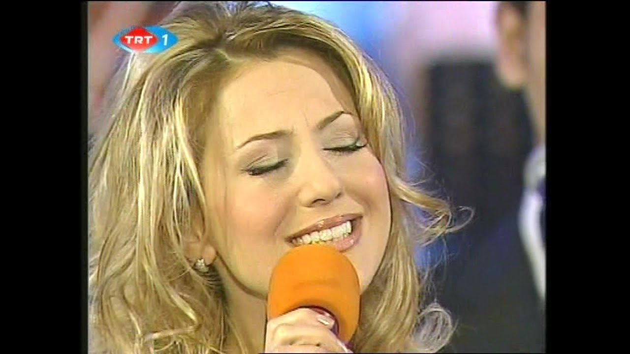 Canan Sezgin - Sokağın Ardındayım-Karşıdan Gel G&ouml;reyim