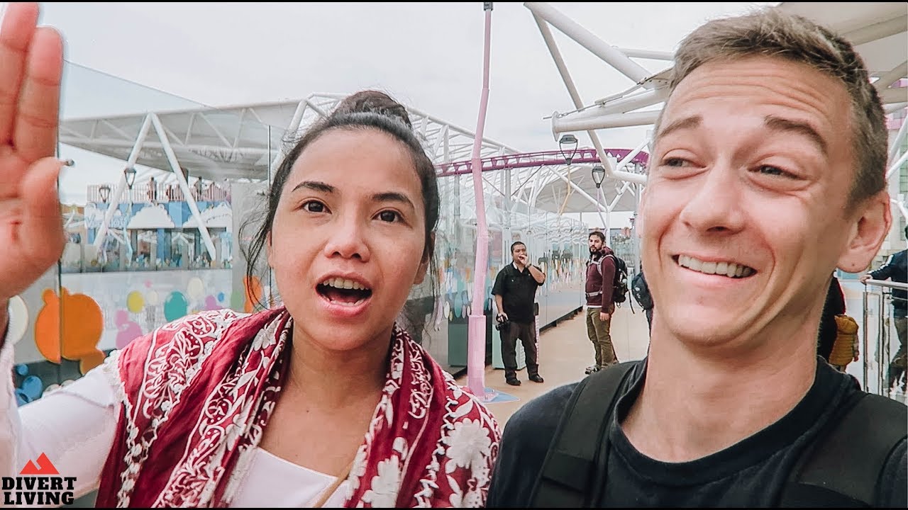 Mexican Malls Are INSANE!! - Visitando Kataplum, Parque Antenas! 🇲🇽