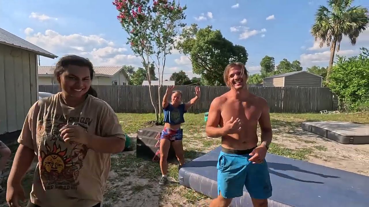 Calisthenics log 19: backyard sesh.+Switchblade unlock!