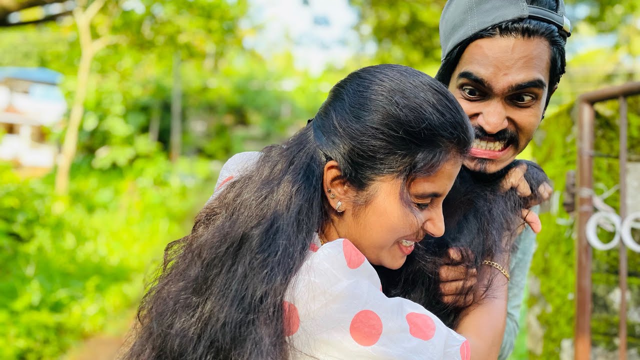 കല്യാണം കഴിഞ്ഞാലും ഏട്ടനും അനിയത്തിമാരും ഇങ്ങനെ അല്ലെ? 🤣