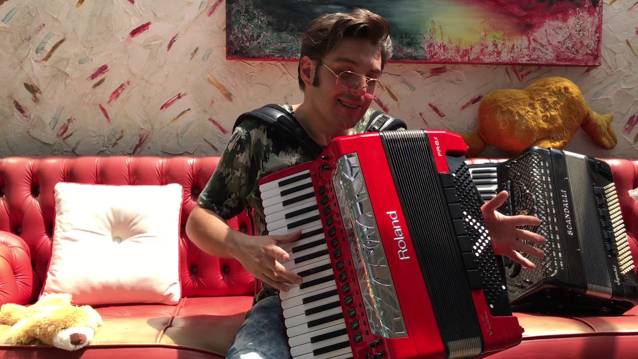 Scandalli Vs Roland - Qual a diferença?
