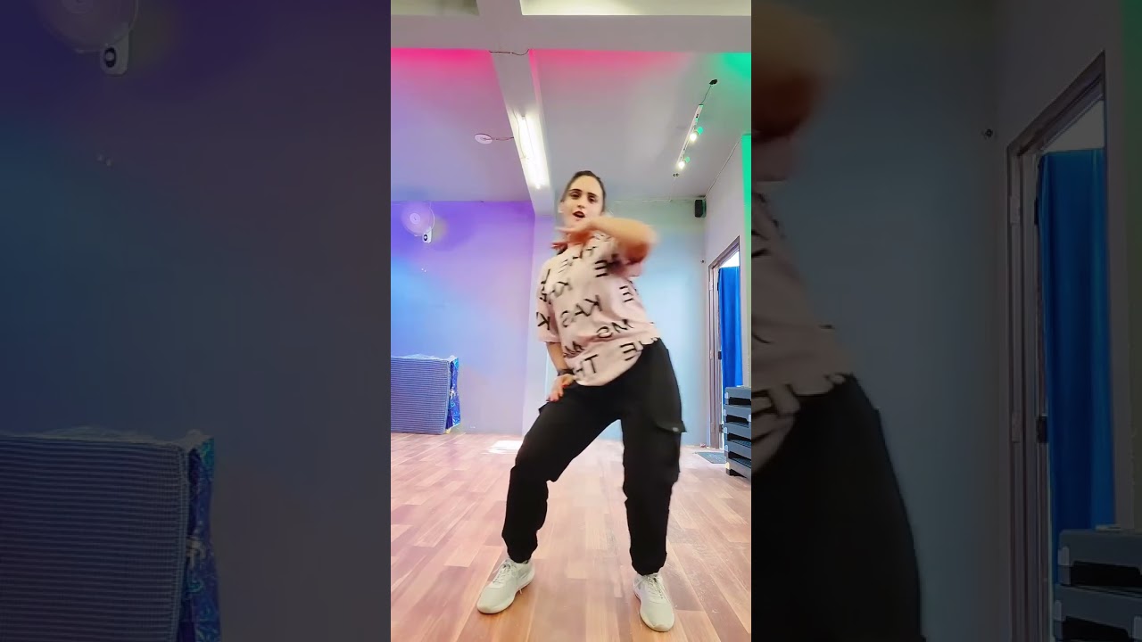 Sajana #dance #zumbabollywood #bollywoodzumba #song #zumbadanceclasses #love#viral#shortvideo