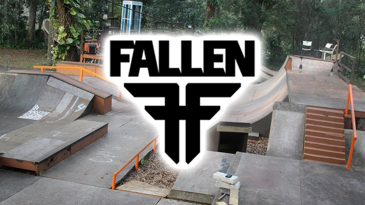 The Fallen Footwear Team Stays at the Dern House