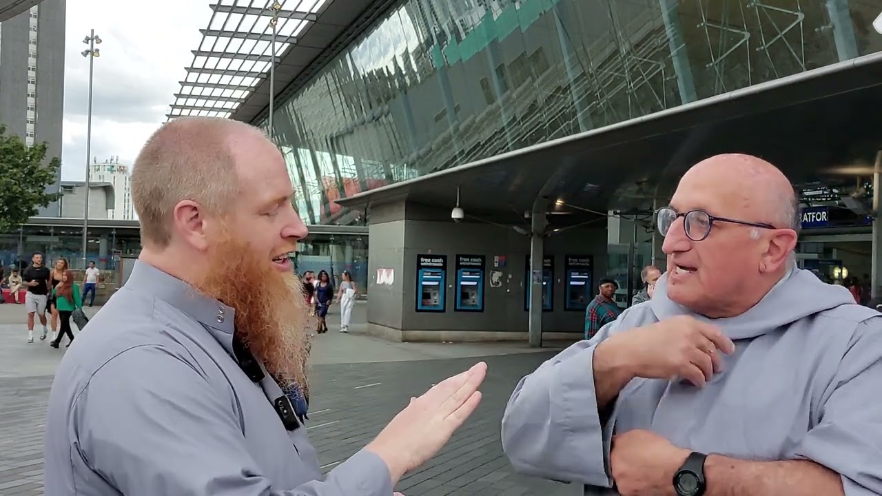 Christian Priest Meets Wrong Muslim! Yusuf And Visitor Speakers Corner Sam Dawah
