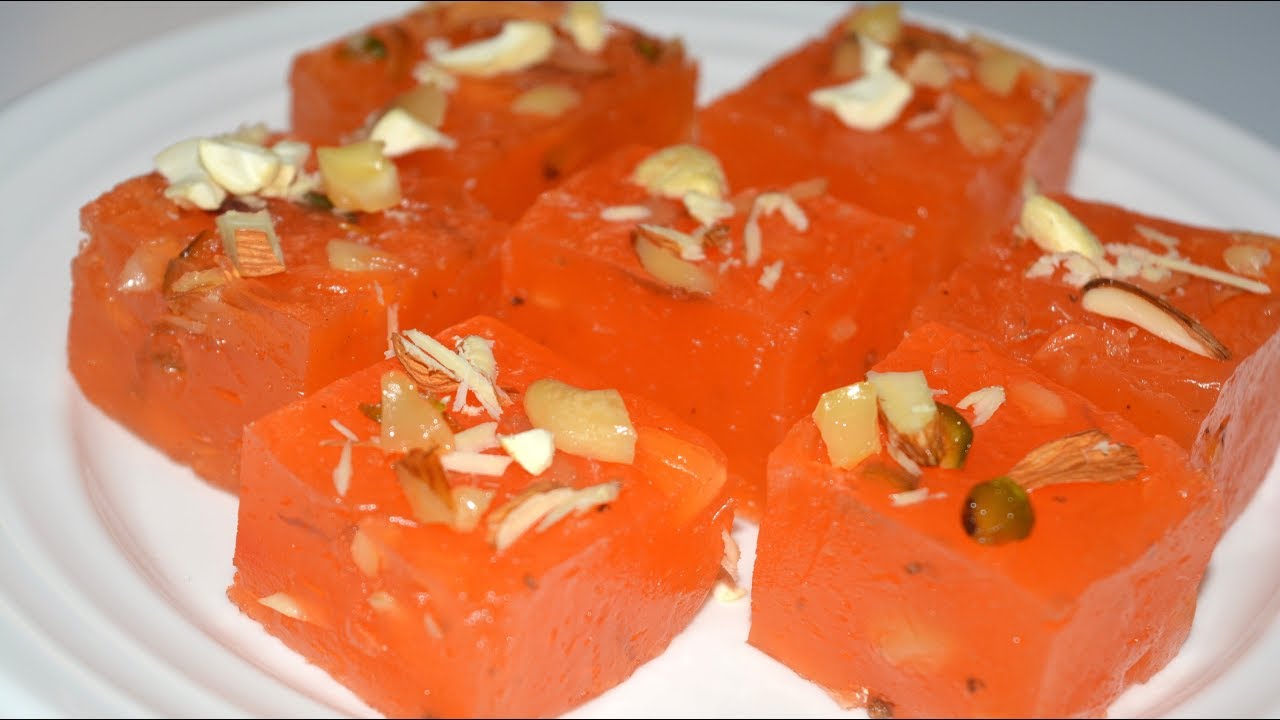 बॉम्बे  कराची हलवा | Bombay Karachi Halwa | Corn flour halwa | Vishakha's Kitchen