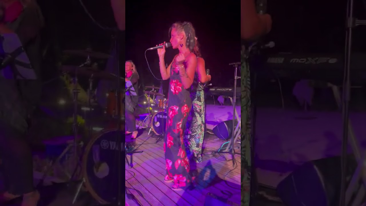 Flowers - NICE TRIP sextet aux Seychelles