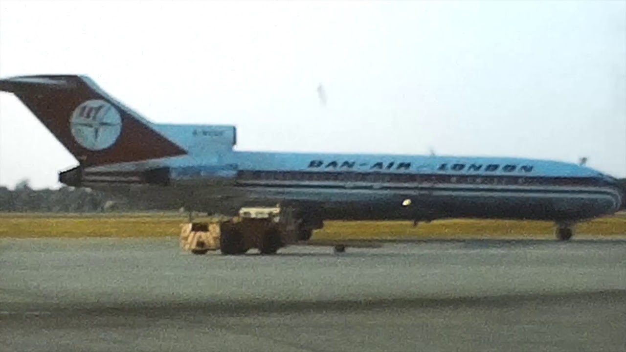 Dan-Air Boeing 727 at Tegel