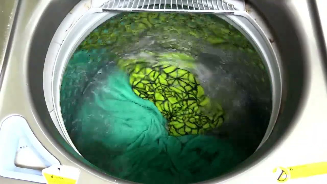 Full cycle timelapse green blankets in the LG Mega Capacity washer