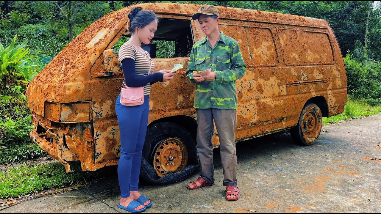 The genius girl bought her neighbor's badly damaged old car.