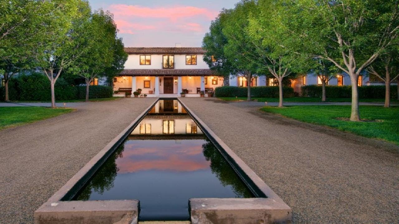 16041 Calle Feliz, Rancho Santa Fe, CA Presented by Patricia Kramer & Associates.