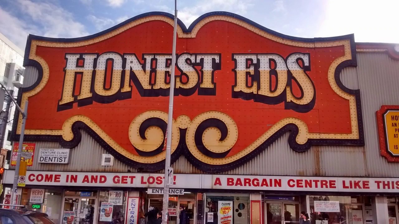 Last trip to Honest Ed's - Toronto landmark